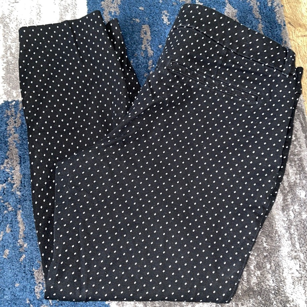 Size 14 Old Navy Pixie pants.